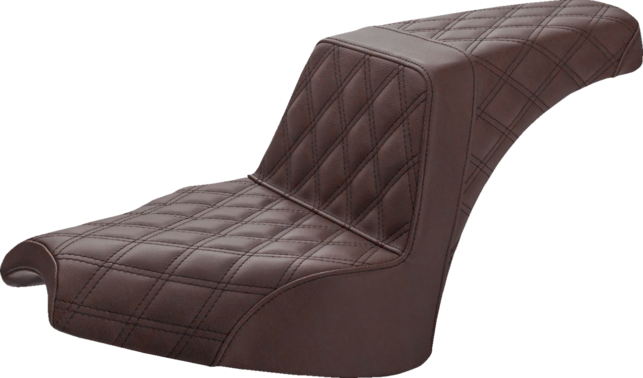 Brown Saddlemens Step Up Seat with full lattice design for Chief I21-04-175BR motorcycle, showcasing textured surface and sturdy construction.