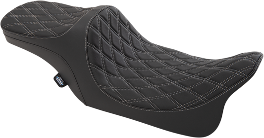 Drag Specialties Predator III 2-up seat for Harley-Davidson FL '99-'07, featuring double diamond silver thread design.