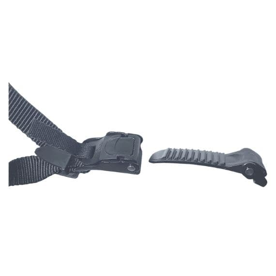 AXEL OFF ROAD Daytona off-road helmet with adjustable strap and rugged design for trail riding.