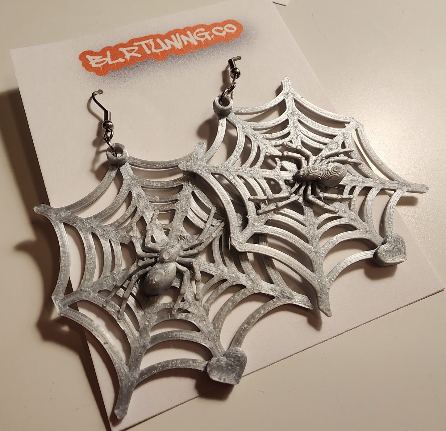 SPIDER IN WEB EARRINGS - Howling Moto