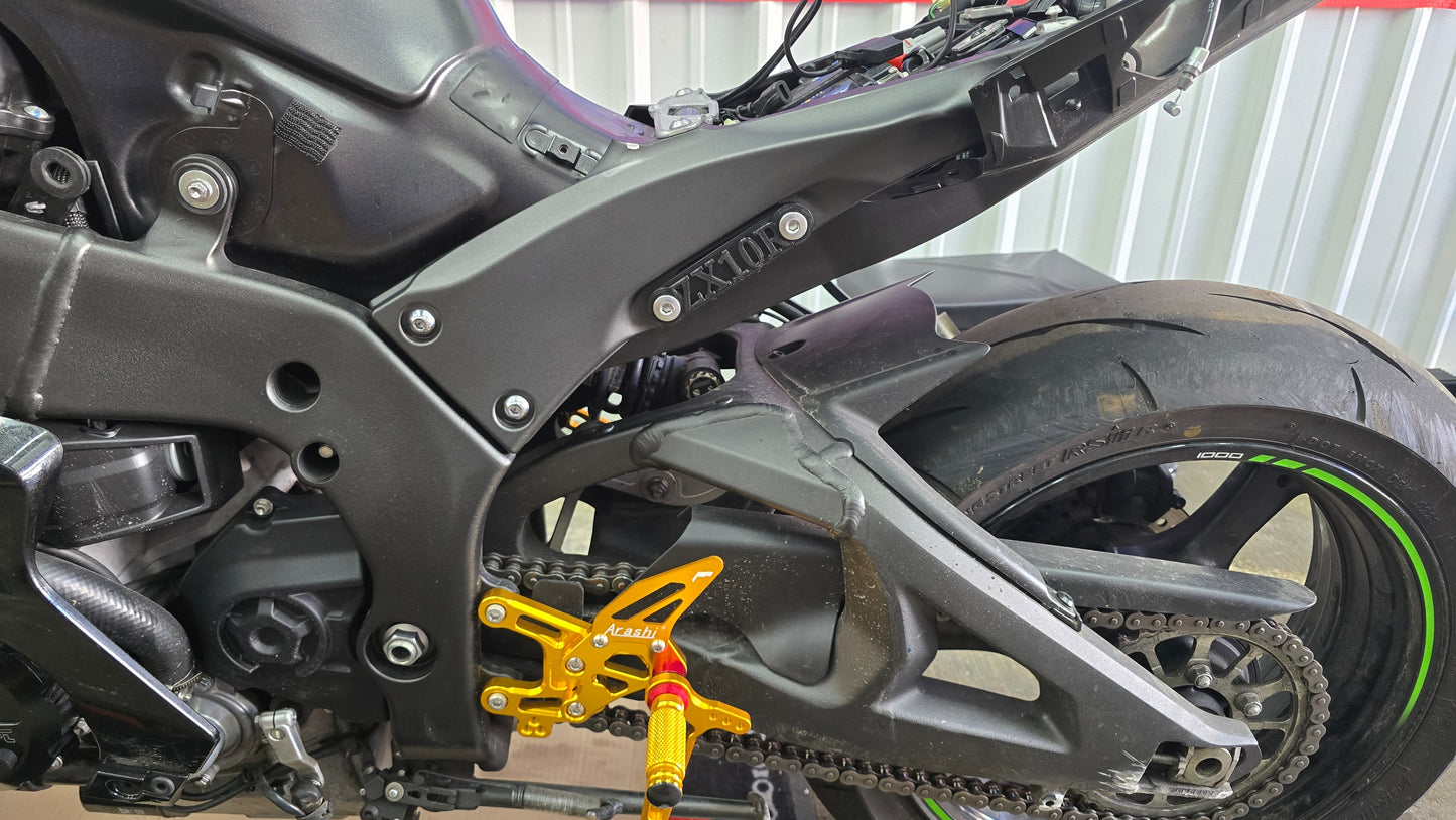 KAWASAKI NINJA ZX-10R ZX-10RR ZX1000 REAR PEG DELETE BLOCK OFF PLATES AND EXHAUST HANGER KIT FITS 2011 - 2024 - Howling Moto