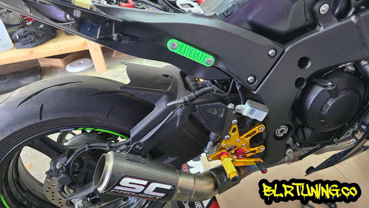 KAWASAKI NINJA ZX-10R ZX-10RR ZX1000 REAR PEG DELETE BLOCK OFF PLATES AND EXHAUST HANGER KIT FITS 2011 - 2024 - Howling Moto