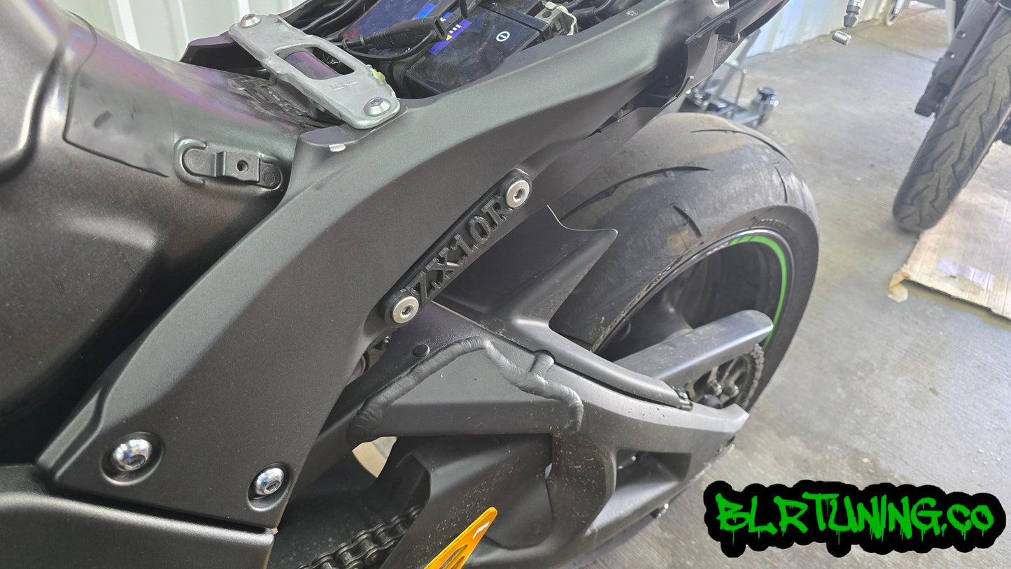 KAWASAKI NINJA ZX-10R ZX-10RR ZX1000 REAR PEG DELETE BLOCK OFF PLATES AND EXHAUST HANGER KIT FITS 2011 - 2024 - Howling Moto