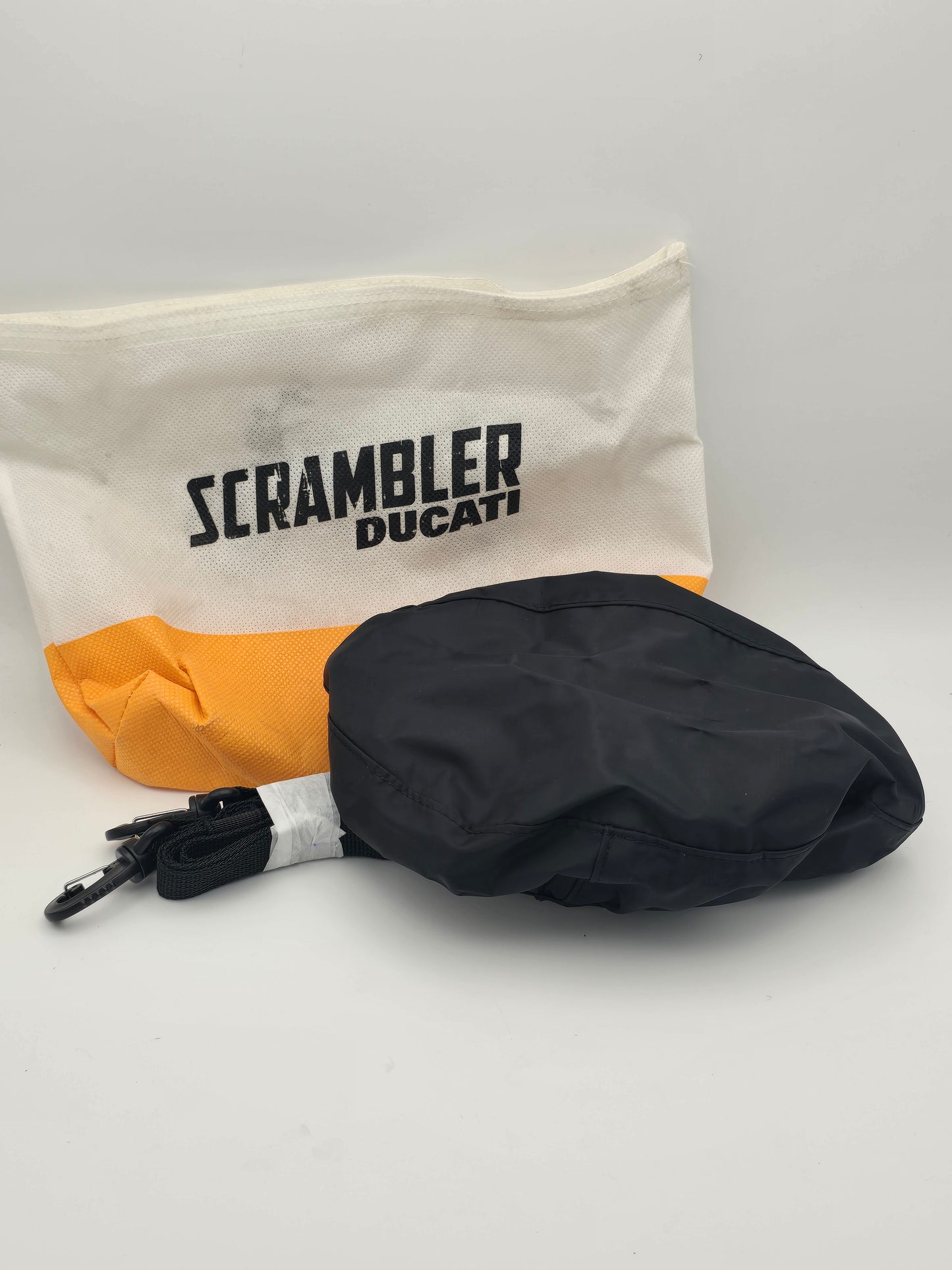 Ducati Scrambler Handlebar Bag Urban Classic (Open-Box)