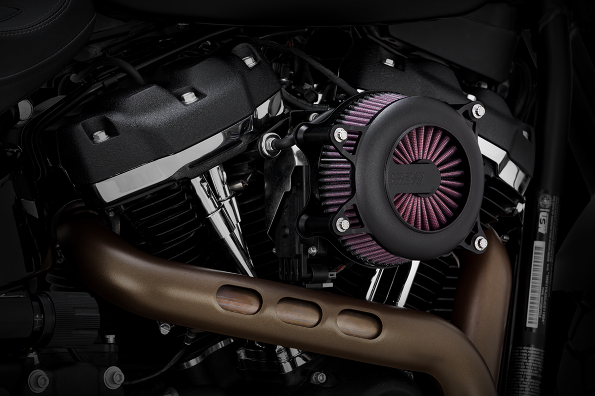 VANCE & HINES VO2 Rogue air intake kit in wrinkle black for motorcycle, featuring sleek design and branded components.