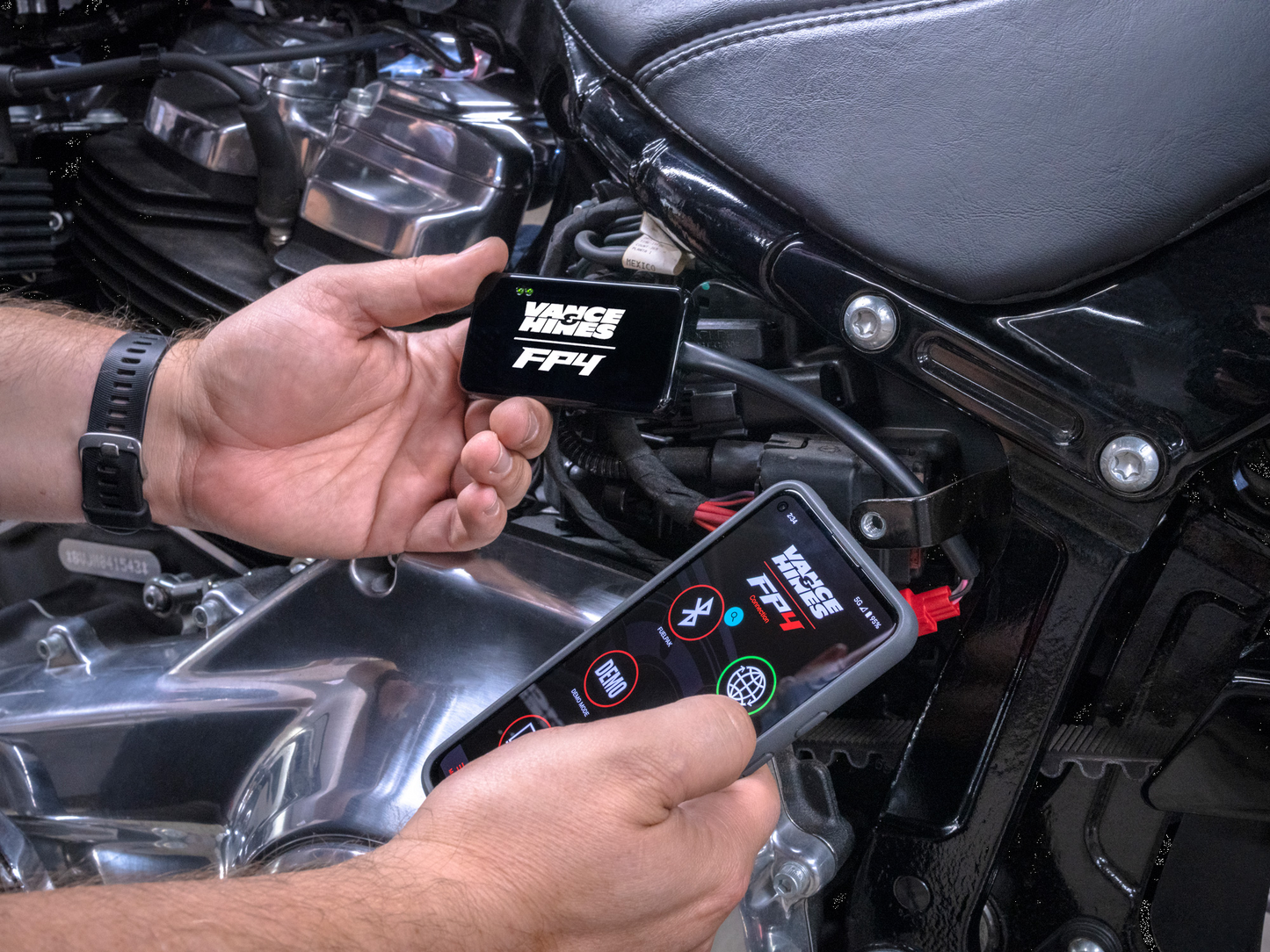 VANCE & HINES, Vance & Hines Fuelpak 4 Tuning Module for M8 and Pan America - Part 66043