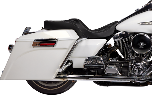 Drag Specialties Freedom Seat for Harley FLH 1997-2007 with vinyl cover and silver double diamond stitching, motorcycle seat.
