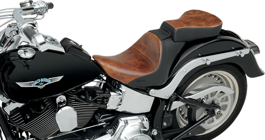 Bill's Exhausts Saddlemen Pillion Pad Lariat brown seat for motorcycle, with padded comfort and stylish leather finish.