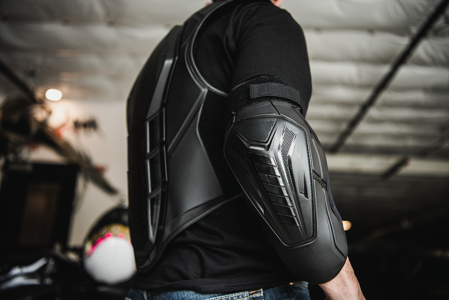 Black ICON Field Armor 3™ Elbows for helmets, size L/XL, designed for durable protection in helmet parts.