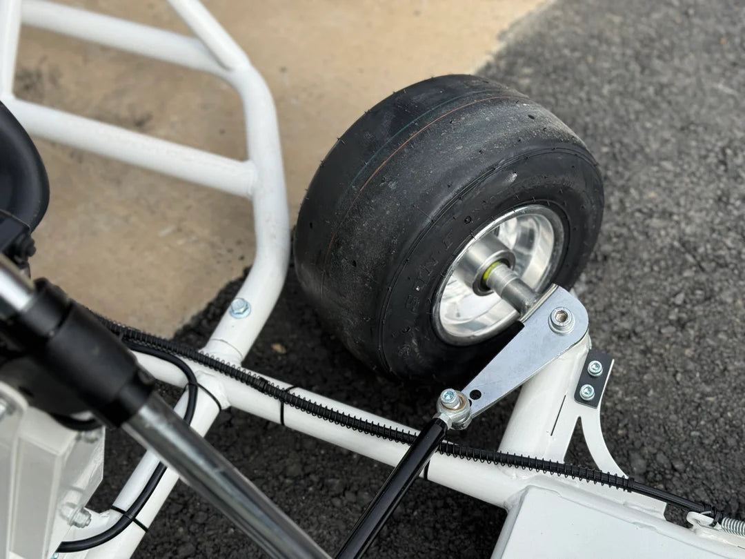 Electro & Co E-Drift Kart, electric drift kart with sleek design and racing features, ready for outdoor fun.