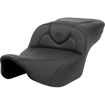 SADDLEMEN Roadsofa™ Extended Reach motorcycle seat in black stitch without backrest, designed for FL 2023-2024 models.