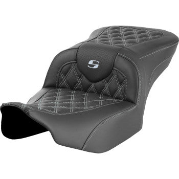 Bill's Exhausts SADDLEMEN RoadSofa™ motorcycle seat with silver lattice stitching, without backrest, designed for FLTR/FLHX 2023-2024 models.