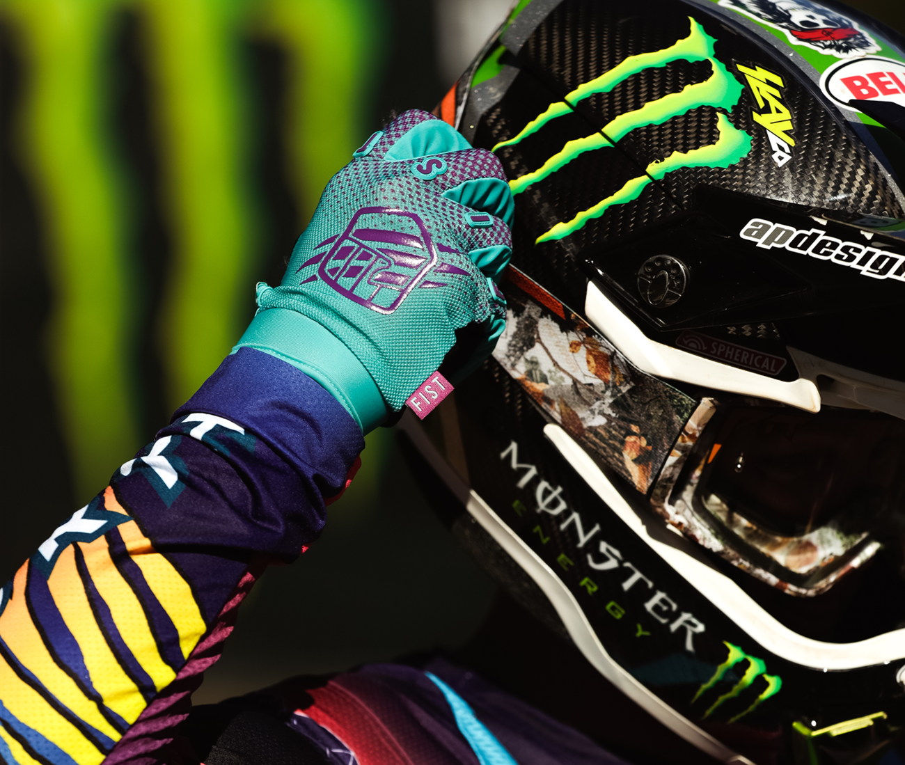 FIST Handwear Breezer Gloves in violet halftone, XS, with lightweight mesh and perforated Clarino palm for breathability.