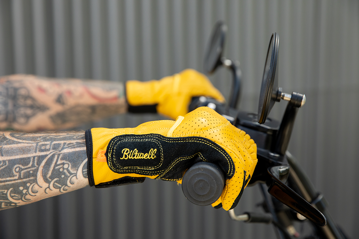 BILTWELL Borrego gloves in gold and black, small size, featuring leather and textile materials, designed for motorcycle riding.