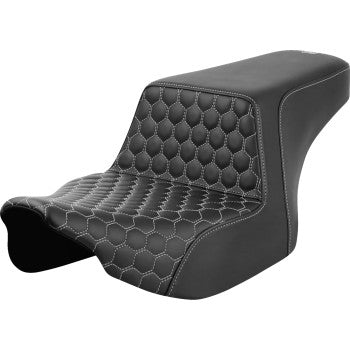 Bill's Exhausts SADDLEMEN Step-Up Seat for FL 2023-2024, front view with honeycomb pattern and silver stitching.