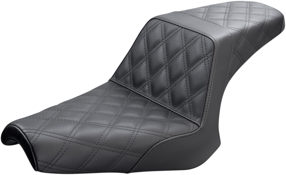 Black Saddlemens Step Up Seat with full lattice stitching, designed for Yamaha Y13-16-175 motorcycles.