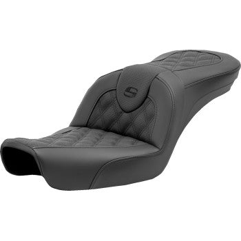 SADDLEMEN Roadsofa™ seat with lattice stitch design for FXD 1996-2003, without backrest, shown on motorcycle seat.