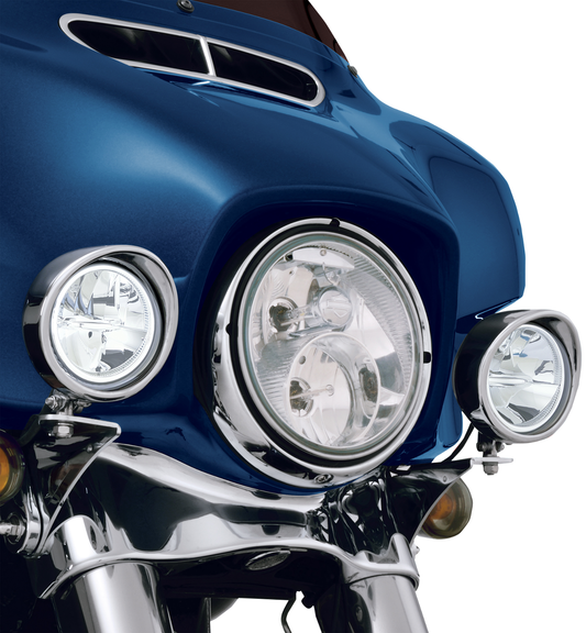 Bill's Exhausts Show Chrome 3.5-inch driving light kit for 1999-2020 Harley FLHT motorcycles, chrome engine accessories.
