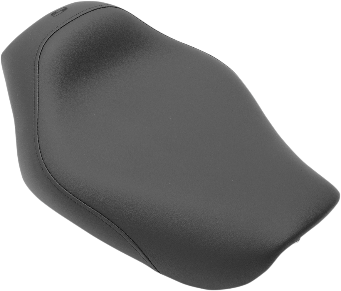 Bill's Exhausts SADDLEMEN S3 Super Slammed solo seat in black for '04-'05 FXD motorcycle, featuring contoured design and durable material.