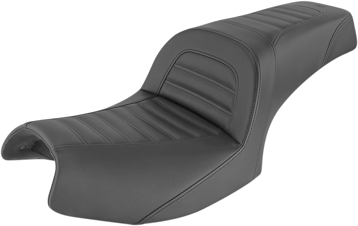 Black SADDLEMEN Slim Roll and Pleat motorcycle seat with stitched detailing, designed for Indian I20-06-161 model.