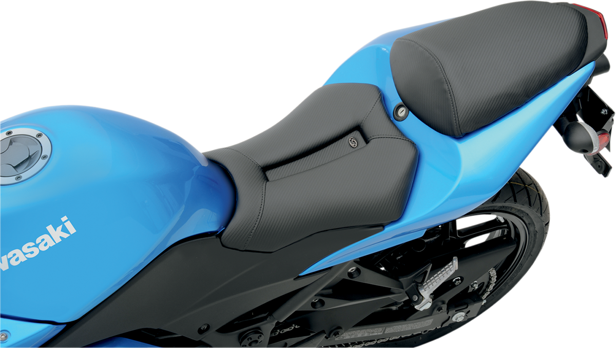 Black SADDLEMEN Gel Channel Track Carbon Fiber Sport Seat for Kawasaki ZX10R motorcycle, designed for enhanced comfort and lightweight performance.