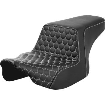 Bill's Exhausts SADDLEMEN Step-Up Seat front in honeycomb design with white stitching for FL 2023-2024 motorcycle.