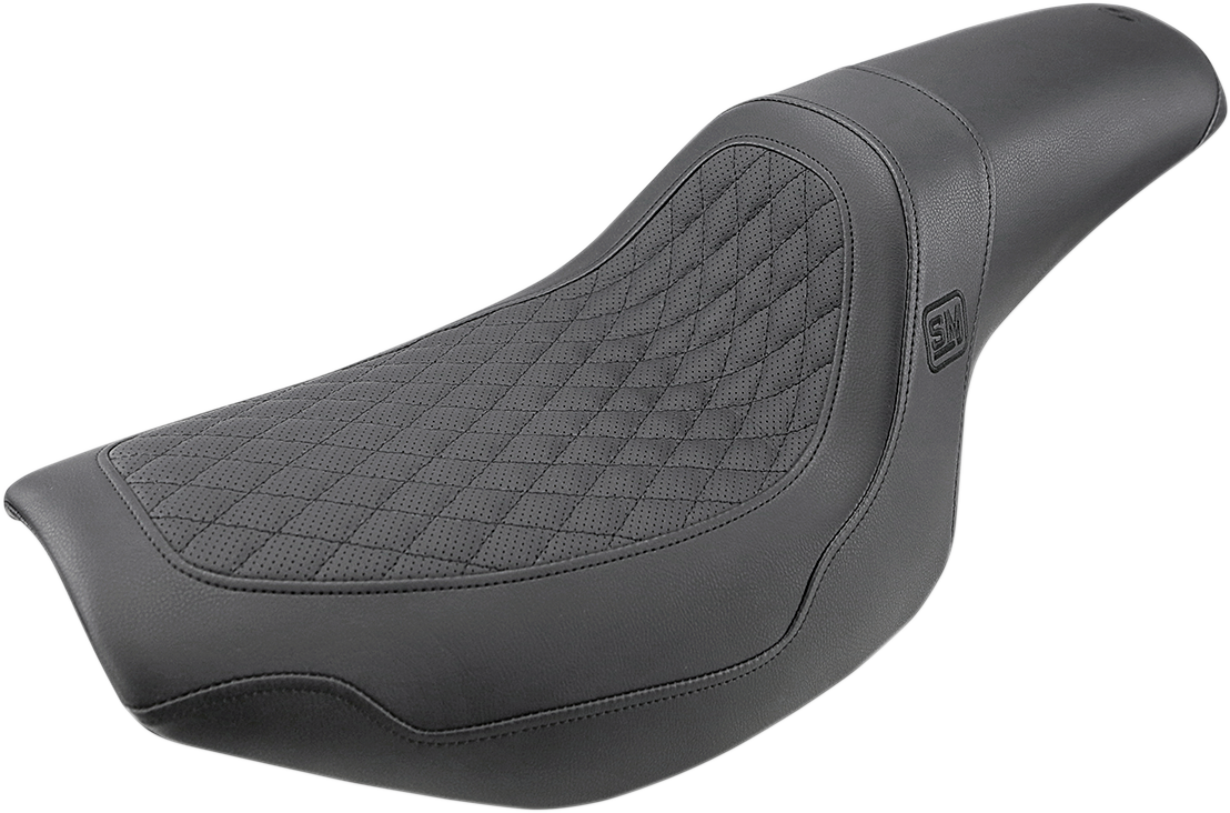 SADDLEMEN Speed Merchant seat for FXR motorcycles, black leather with sleek design, designed for comfort and style.