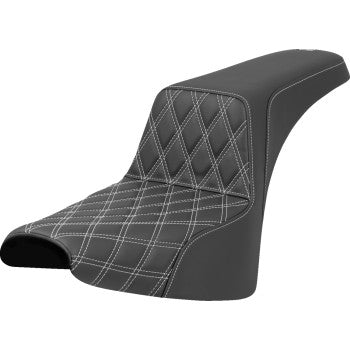 White Stitch SADDLEMEN Step-Up Front Seat with lattice stitching for FXST/FXBB 2018-2025, designed for Harley Davidson bikes.