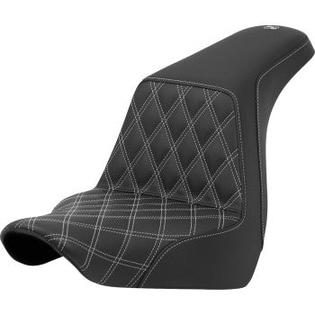 SADDLEMEN Step-Up Seat for FXLR/FLSB with front lattice stitch and silver stitching, designed for 2018-2021 Harley Davidson bikes.