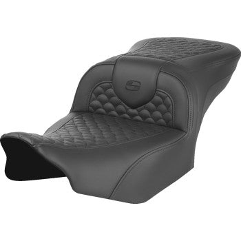 SADDLEMEN Roadsofa seat by Bill's Exhausts with dragon scale stitching for FLTR/FLHX 2023-2024 motorcycle, without backrest.