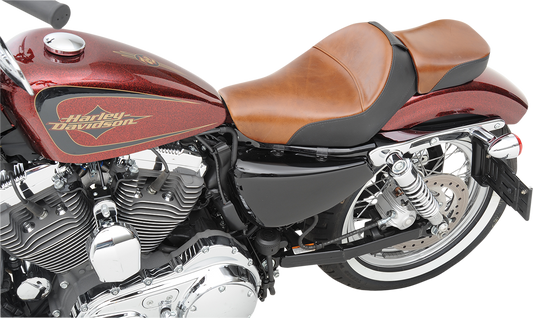Bill's Exhausts Saddlemens Lariat Seat for 4.5-gallon tank, XL size, black leather with detailed stitching and ergonomic design.
