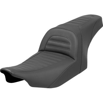 Bill's Exhausts SADDLEMEN Slim Seat with Roll Pleat design for FLT/FLH 2023-2024 motorcycle, showing sleek, contoured leather surface.