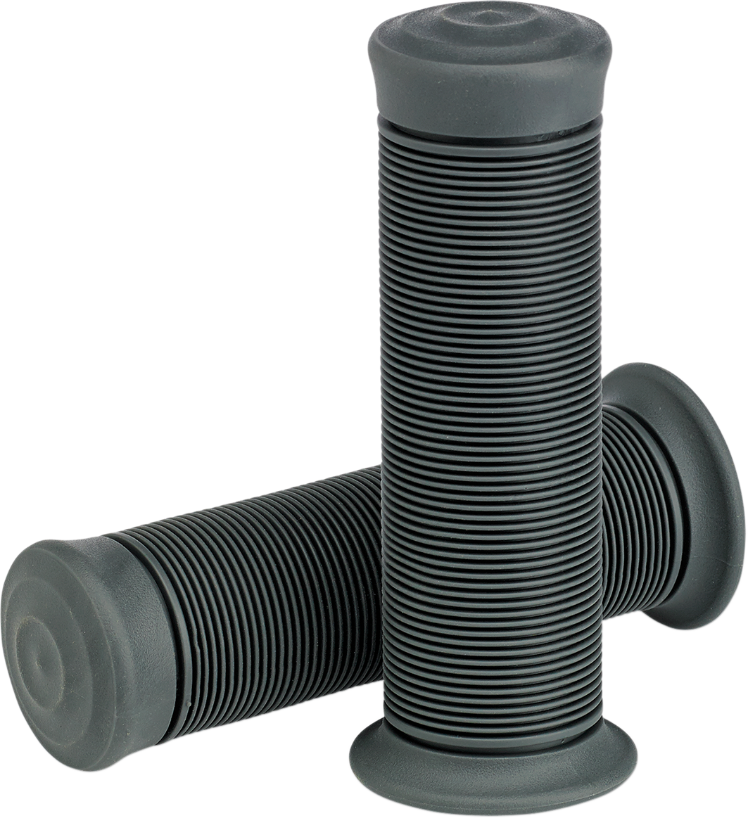 Gray BILT WELL Kung Fu motorcycle grips with 7/8 inch diameter, designed for comfortable handling and stylish look.
