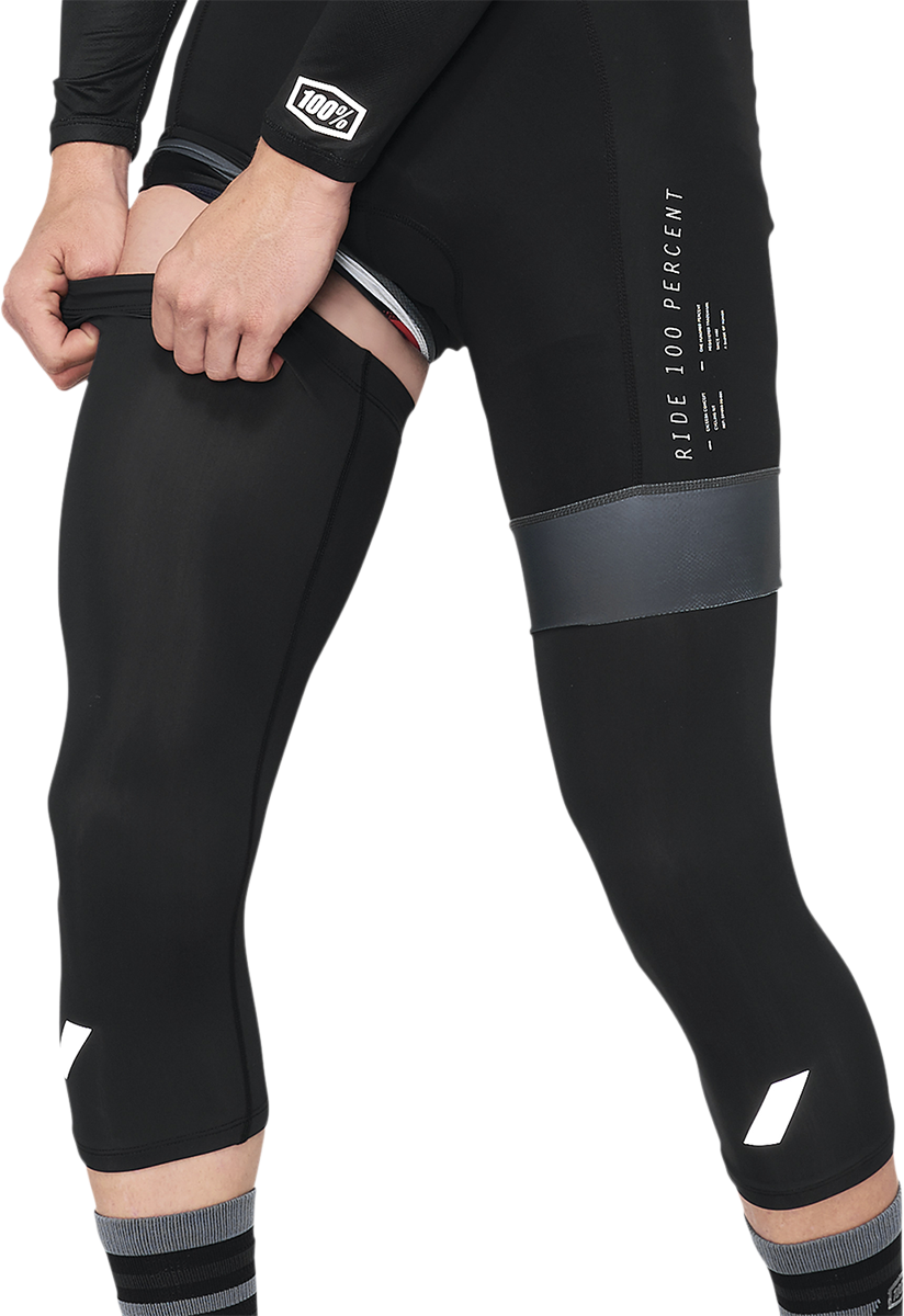 Black Bill's Exhausts 100% Exceeda Knee Sleeves Large knee guards for support and protection during physical activities.
