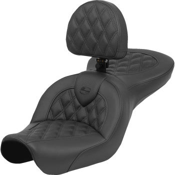 SADDLEMEN Roadsofa™ motorcycle seat with lattice stitch and backrest for FXD '04-'05, featuring detailed upholstery and sturdy construction.