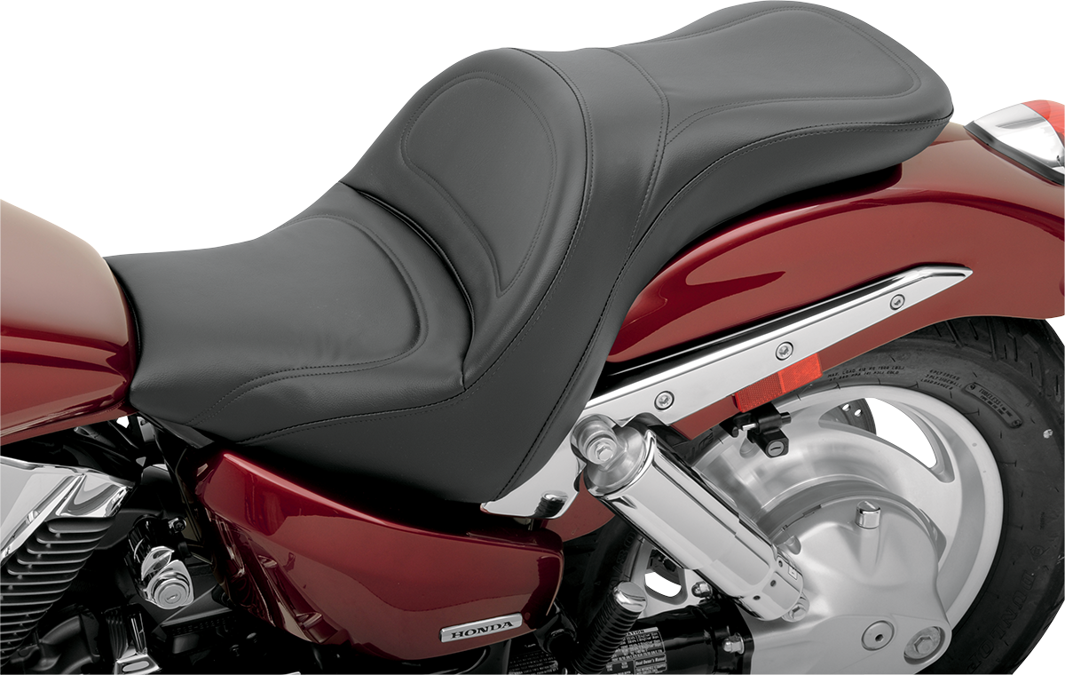 Black SADDLEMEN Explorer motorcycle seat by Bill's Exhausts, stitched design, without backrest, compatible with VT1300C model.