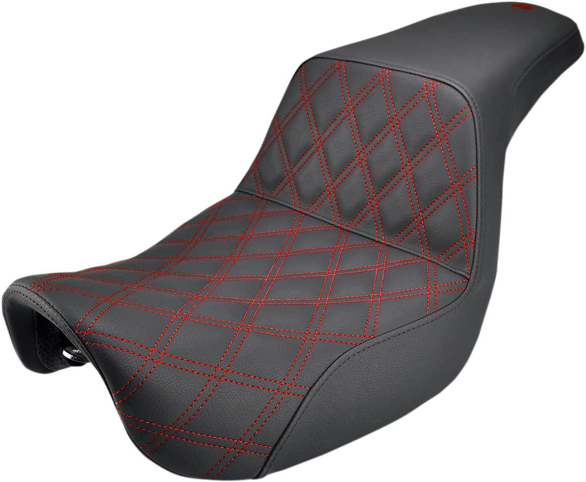 Black Saddlemens Step-Up Seat with front lattice stitch and red stitching for Dyna motorcycles, featuring a stylish and comfortable design.