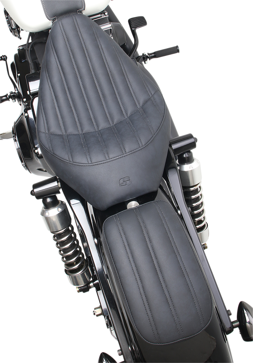 Bill's Exhausts SADDLEMEN Knuckle Pad Seat, 6-inch SA1010, showing padded leather surface with stitching and branding details.