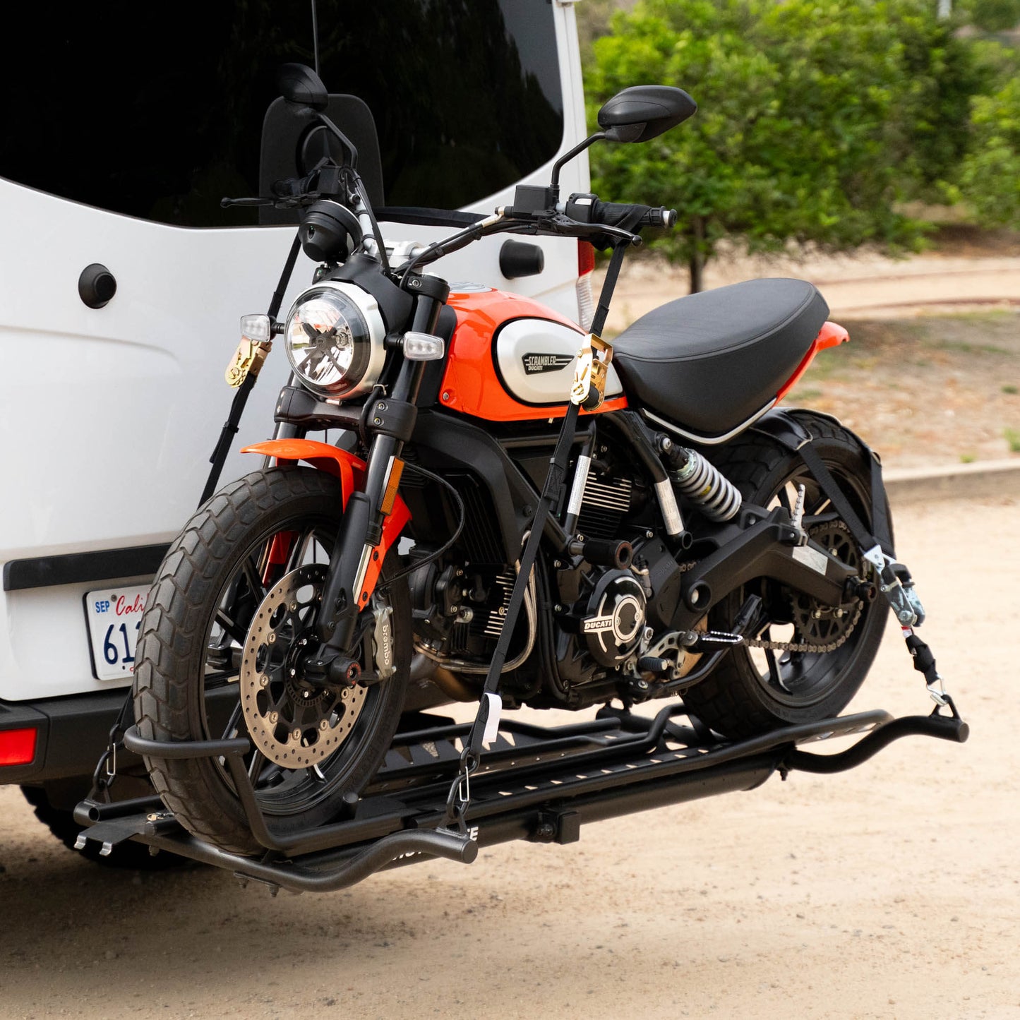 HandleCuff Ratcheting Tie Downs - Howling Moto