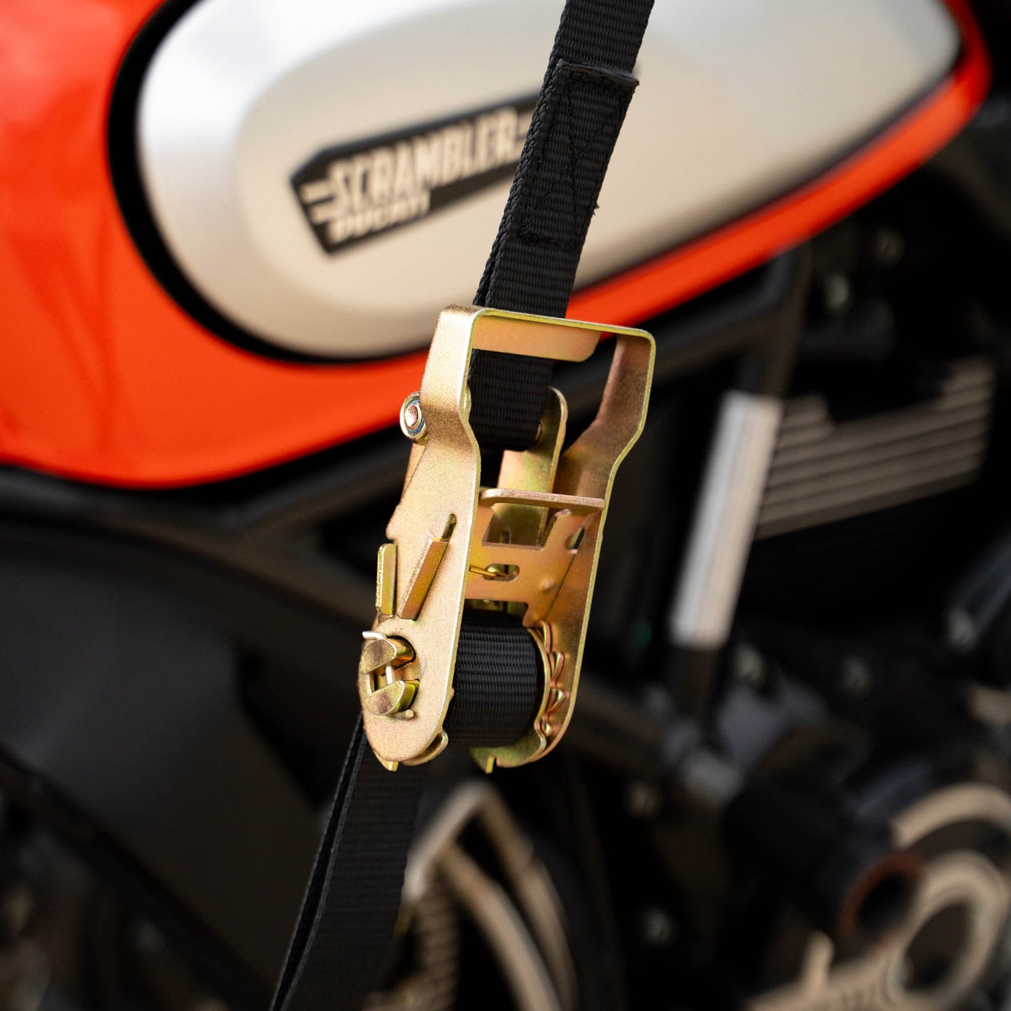 HandleCuff Ratcheting Tie Downs - Howling Moto