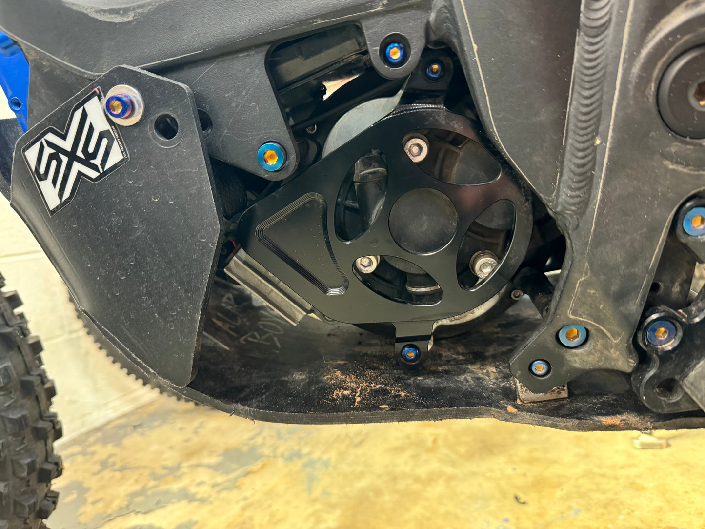 TB Talaria Gearbox Cover - Howling Moto