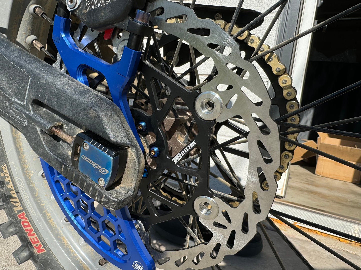 TB 220x2.3mm Floating Brake Rotor - Howling Moto
