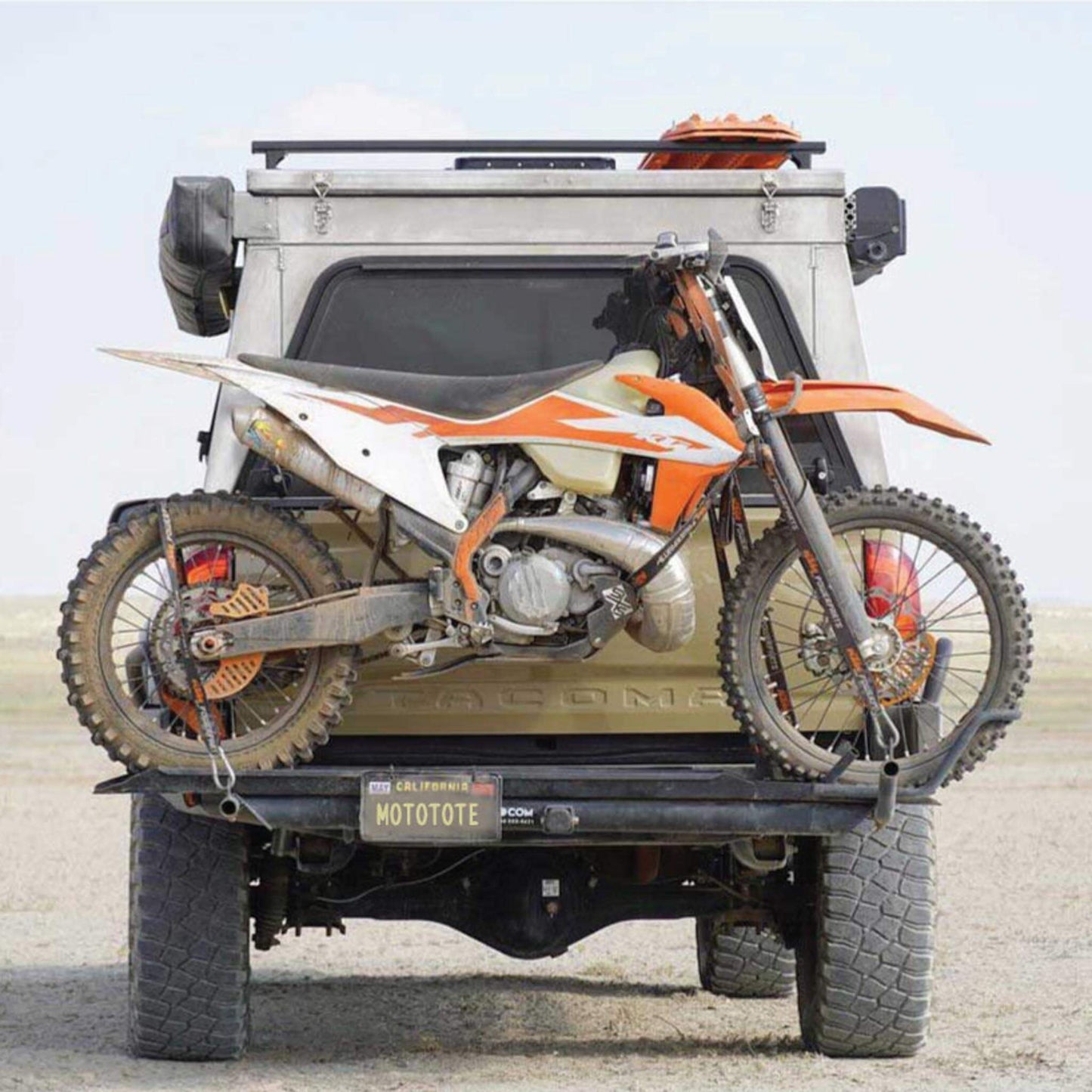 MotoTote M3 Motorcycle Hitch Carrier - Howling Moto