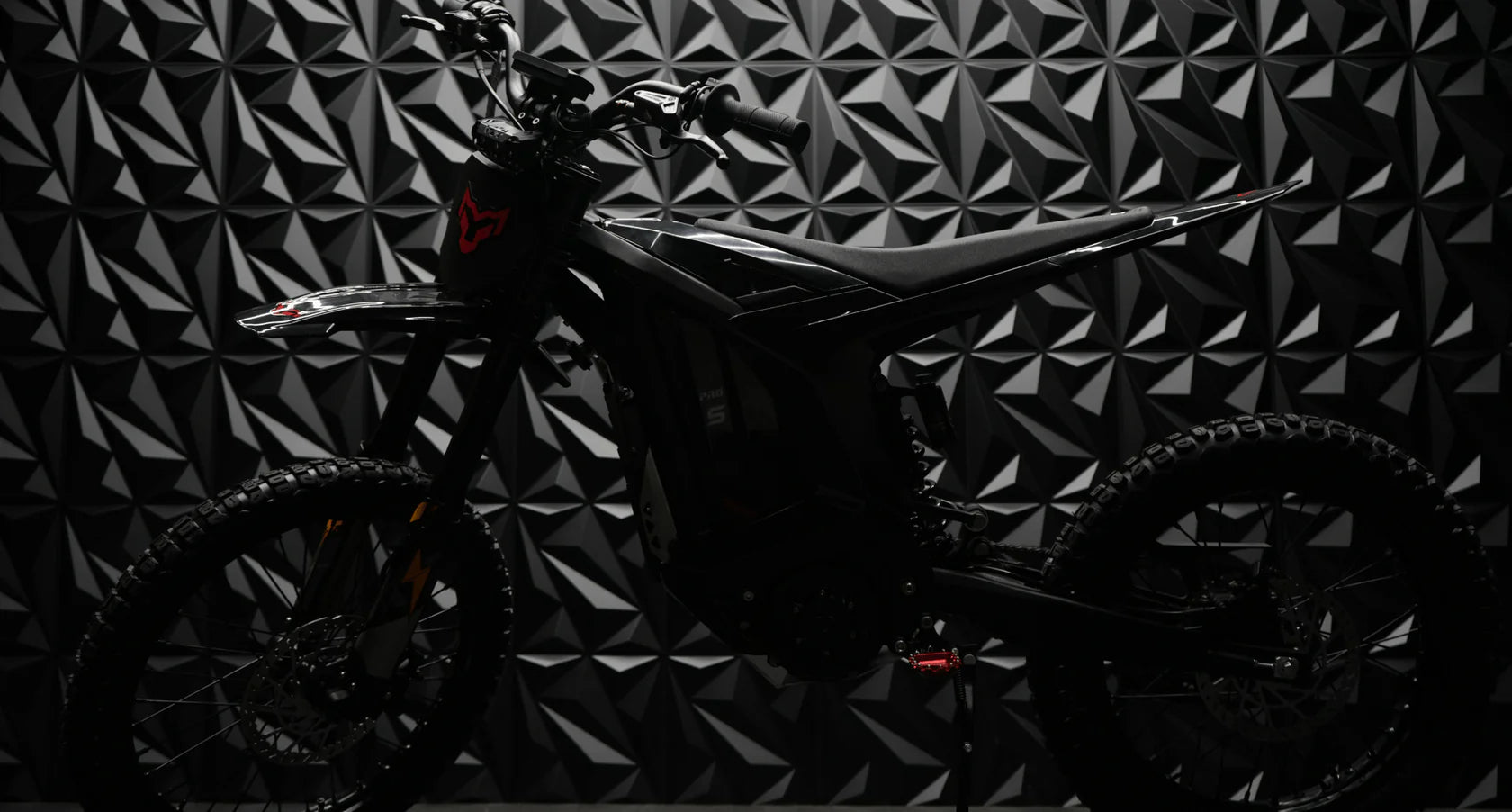 Arctic Leopard XE Pro | Howling Moto