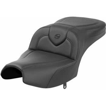Black SADDLEMEN Roadsofa™ seat without backrest for Indian Pursuit 2022-2024, designed for comfortable motorcycle riding.