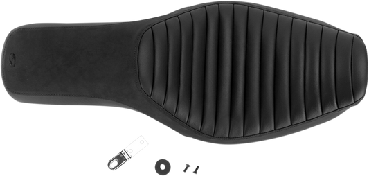 Black SADDLEMEN Profiler Tuck-n-Roll seat for Dyna bikes 2006-2017, featuring classic tuck and roll upholstery.