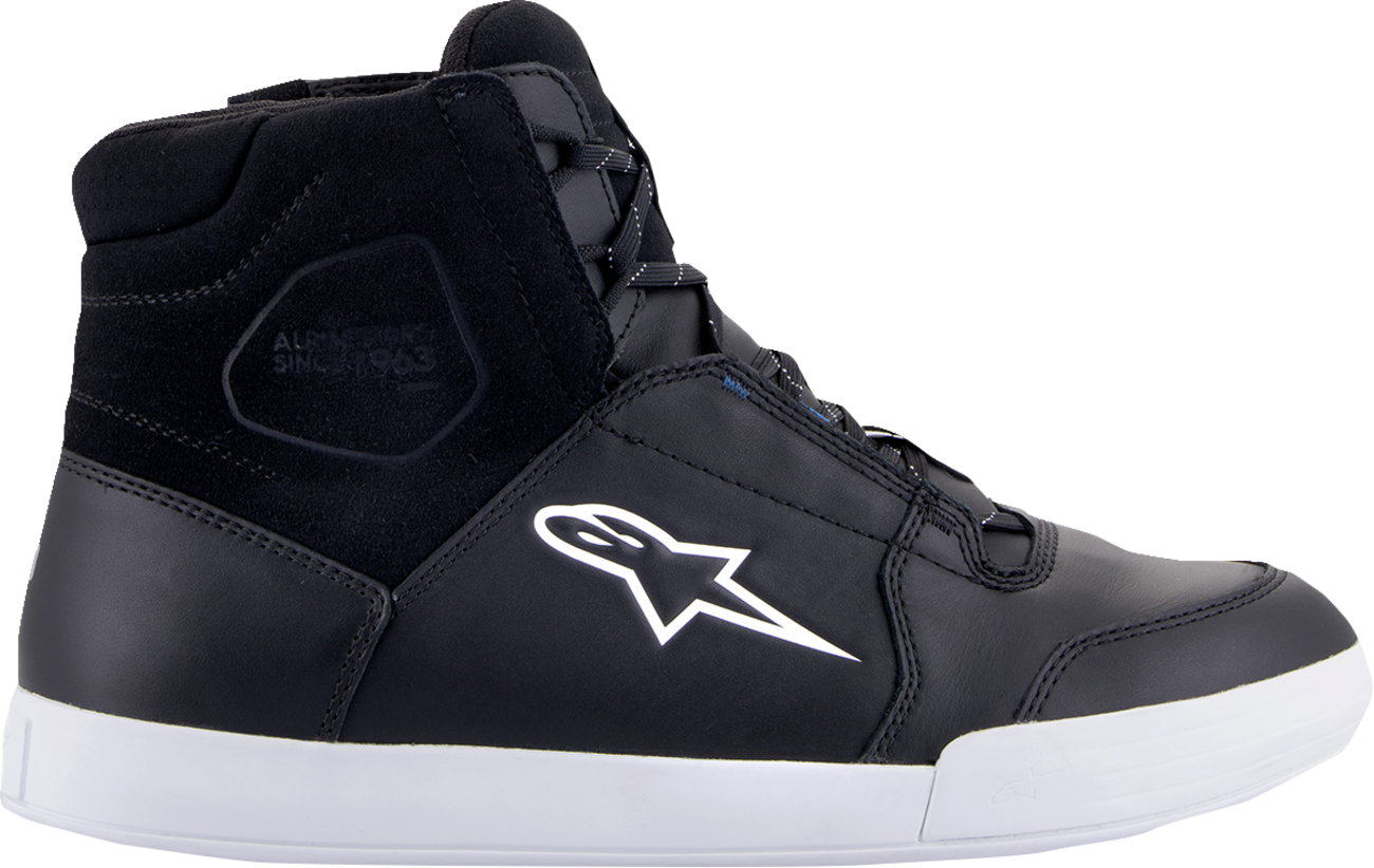 Alpinestars Chrome waterproof shoes in black and white, US 9.5, featuring durable construction and stylish design.