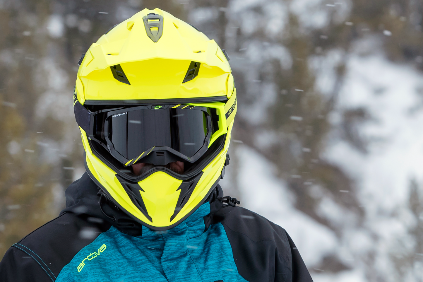Bill's Exhausts ARCTIVA Vibe Snow Goggles with Smoke Lens, clear view for winter sports.