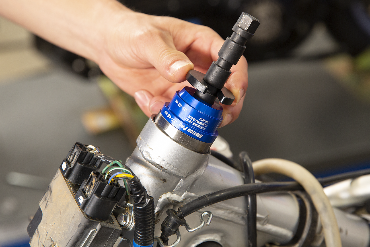 Steering Bearing Installer - Howling Moto