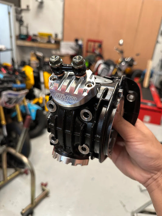 DHM Billet Valve Cover Set with Oil Ports for the 2022 Honda Grom / Monkey - Howling Moto